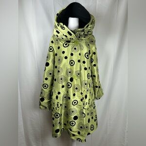 UBU Green Polka Dot Reversible Flocked Raincoat Small Hooded Cape Black Pleated